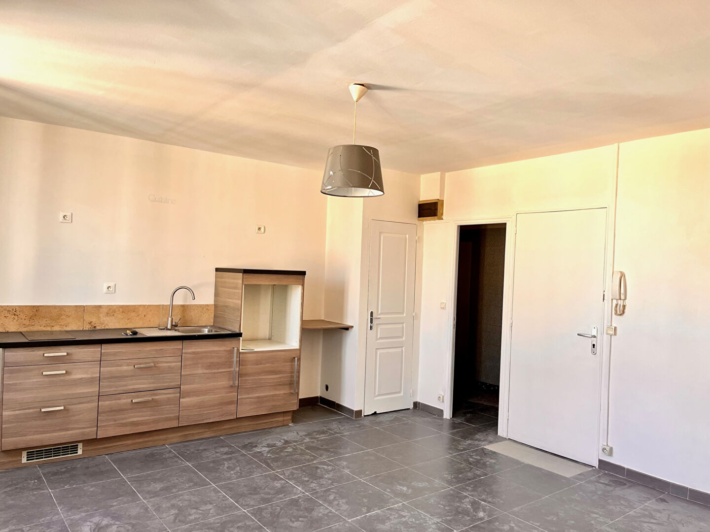 Location Appartement PERTUIS